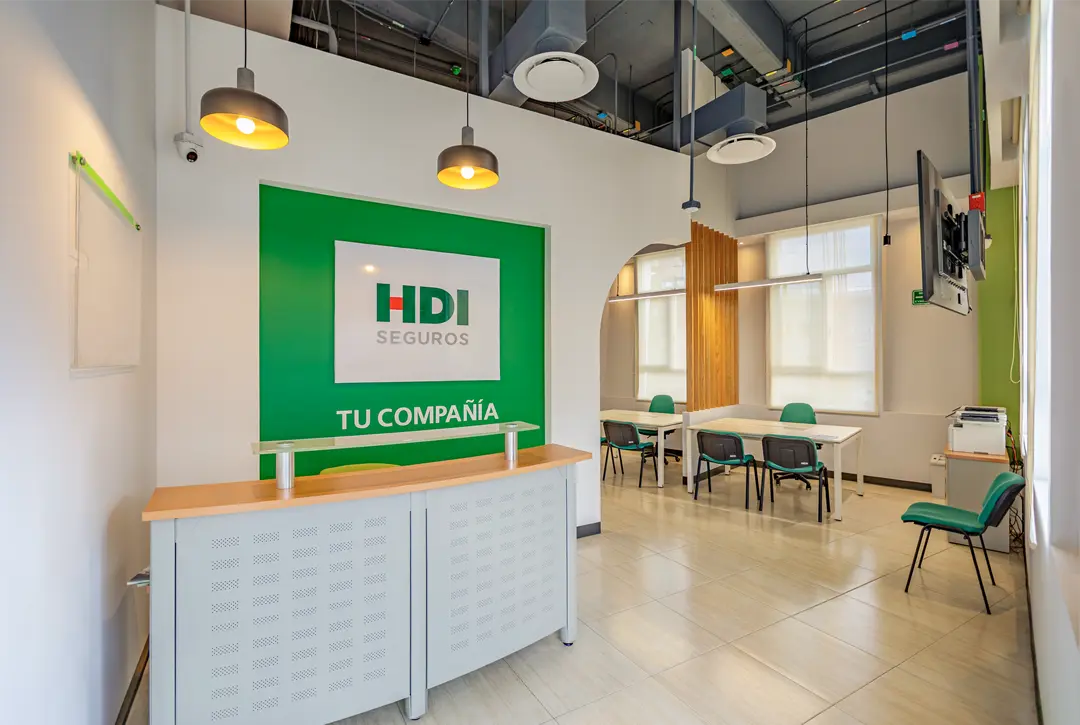 Mostrador HDI Seguros Puebla — diseño de interiores por VIDCON