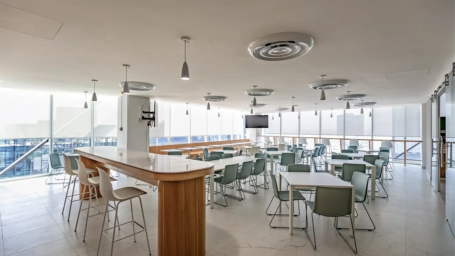Comedor vista lateral en CDMX, diseño interior por VIDCON.